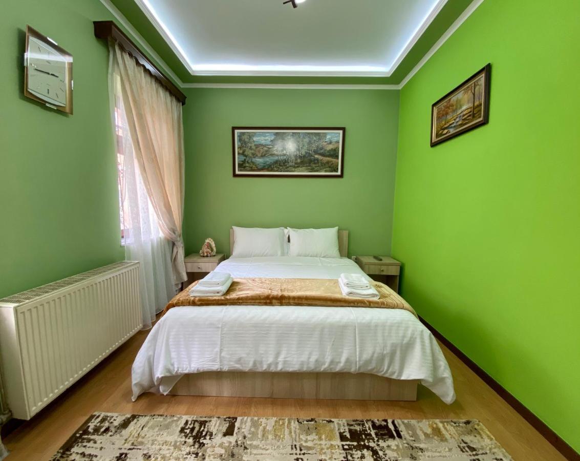 Vila A Hotel Korce Eksteriør bilde