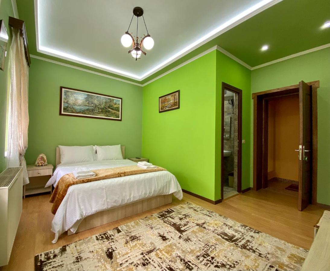 Vila A Hotel Korce Eksteriør bilde